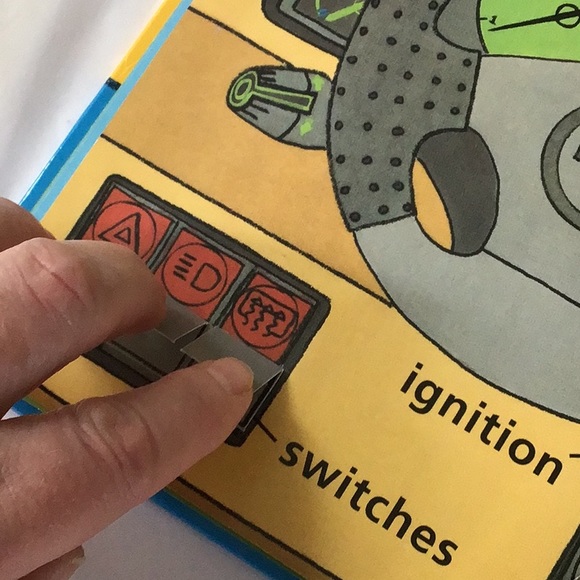 Let’s Look inside the Red Car, rare hardcover vintage , excellent - Picture 12 of 16